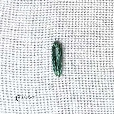single lazy daisy stitch in green